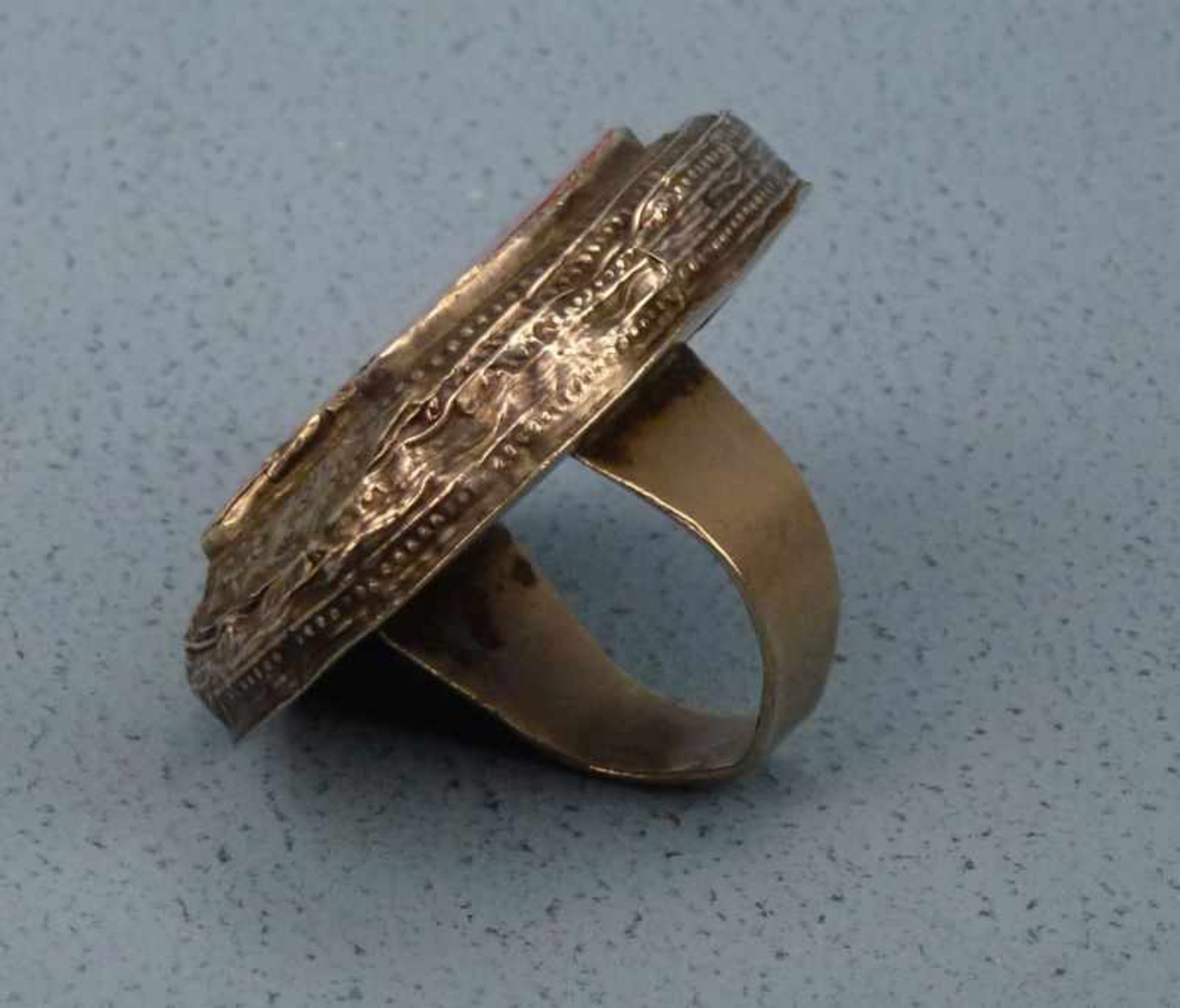 großer Ring, Kasachstan, Beduinensilber ovale Platte, 2 Glaselipsen, Rg 65 - Bild 2 aus 2