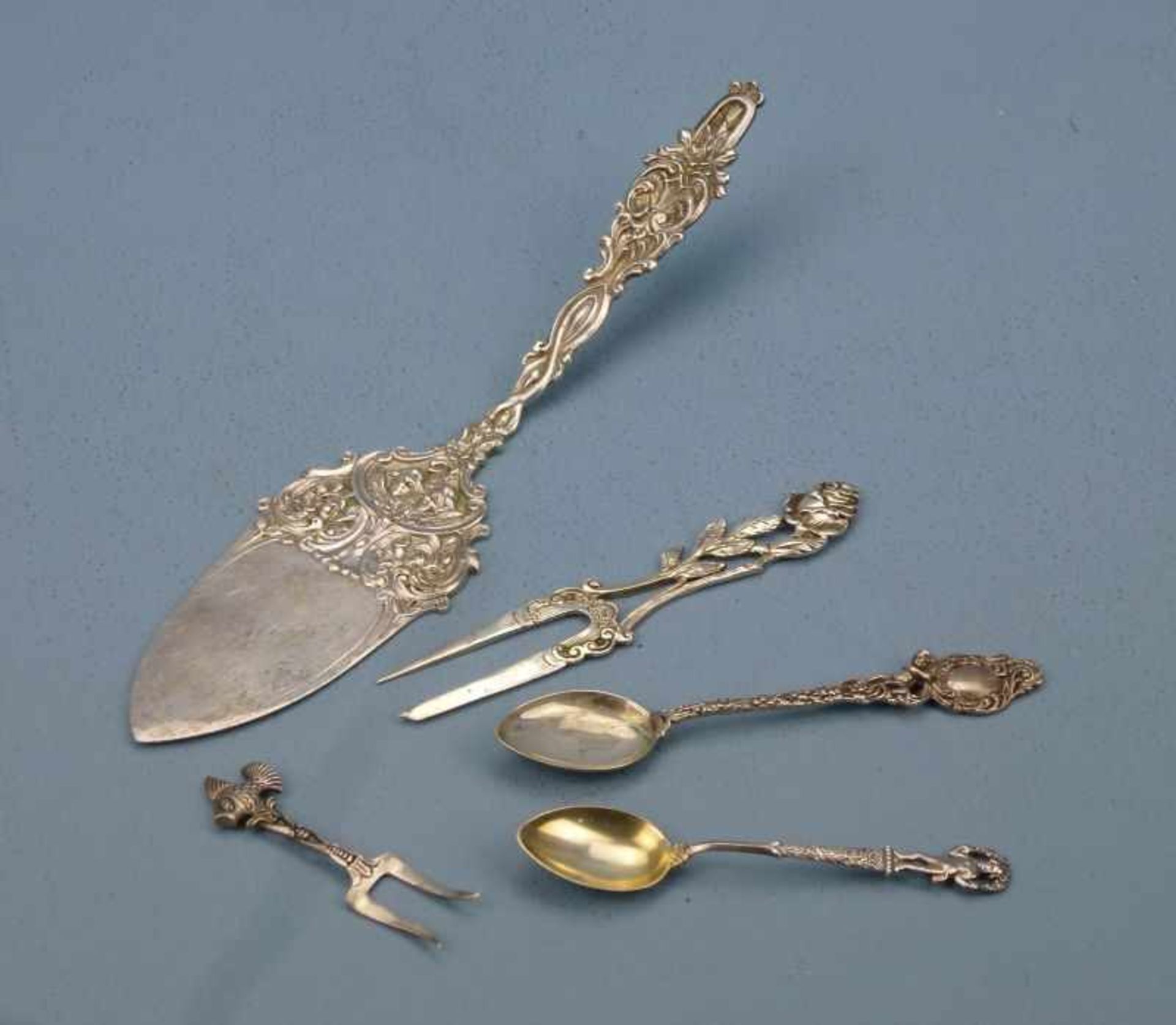 Konvolut Vorlegebesteck, 800er Silber Tortenheber, 2 Gabeln und 2 Löffelchen, L 10-22cm,117g