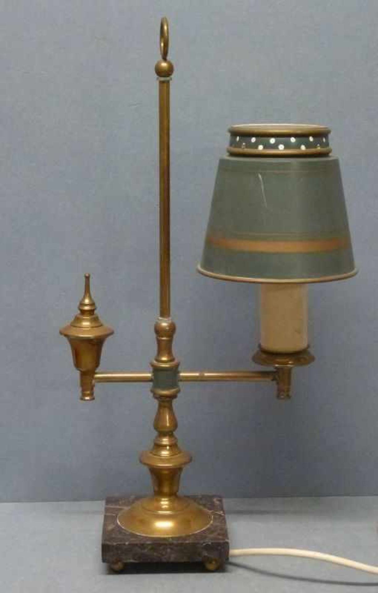 Schreibtischlampe, Mitte 20.Jh. Messing, Baluster mit Verlängerung, Querstab mit Lampe(Metallschirm)