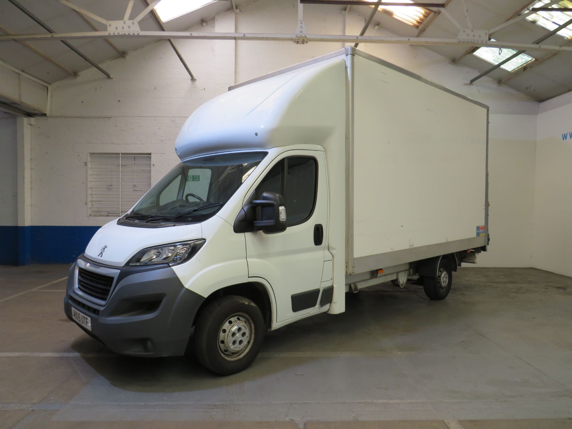 2015 Peugeot Boxer 335 L3 HDI Luton Body - 2198cc - Image 3 of 10