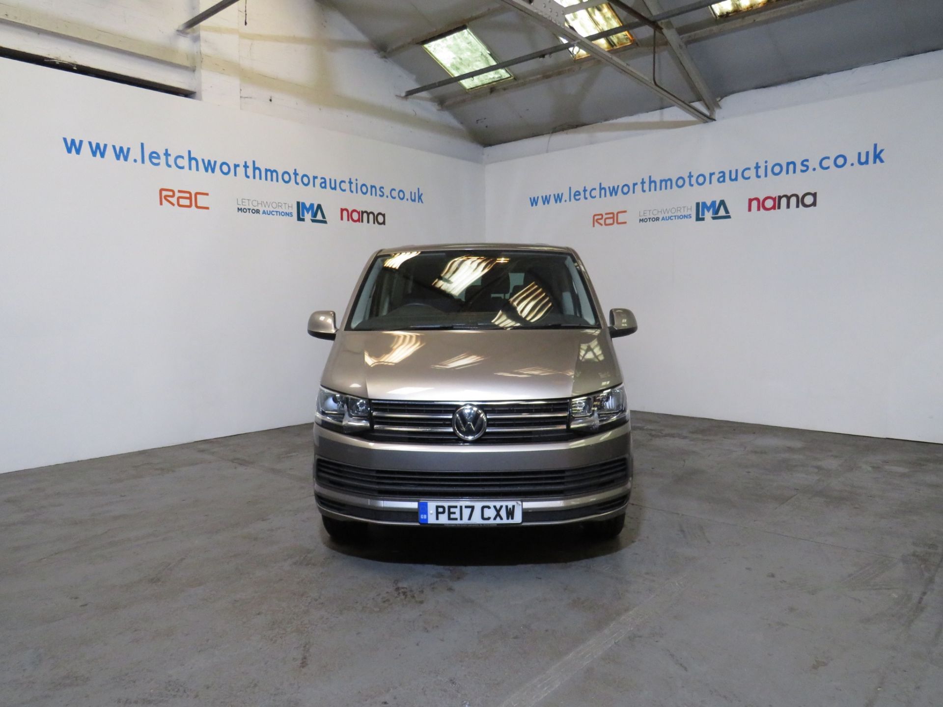 2017 Volkswagen Transporter T32 SE TDI BM Auto 9 Seater - 1968cc *PLUS VAT* - Image 2 of 14