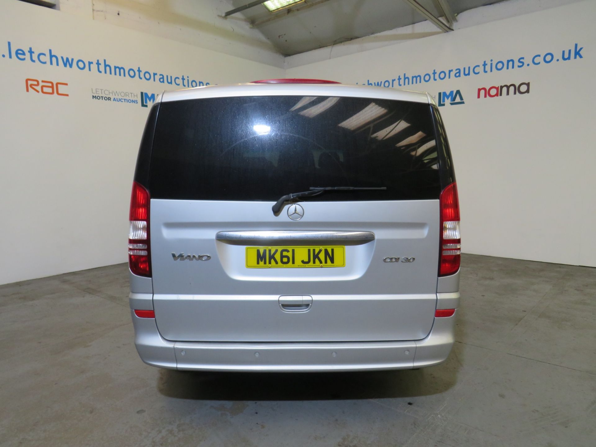 2011 Mercedes Benz Viano Ambient 3.0 CDI Blue Auto 8 Seater - 2987cc - Image 5 of 10