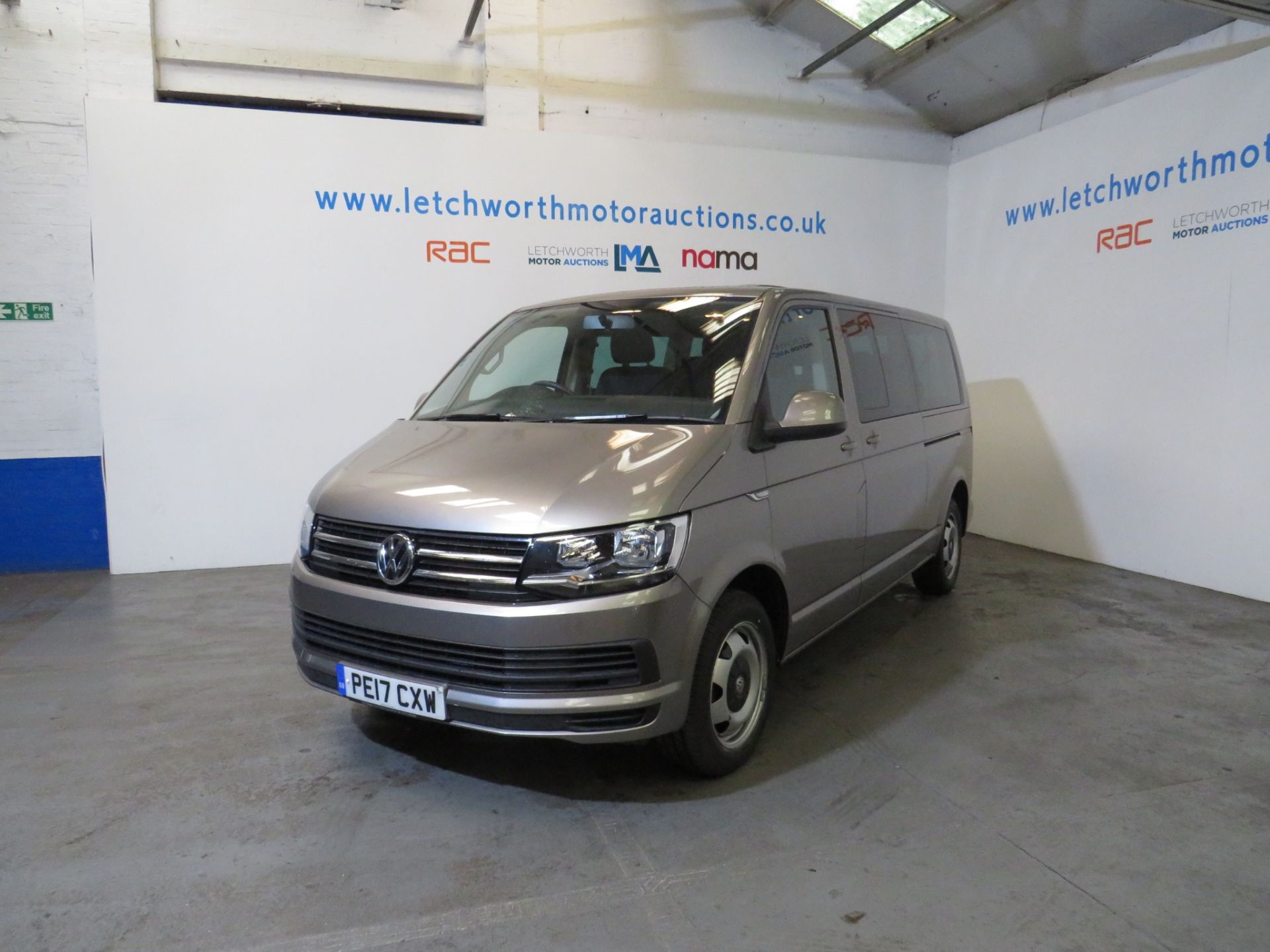 2017 Volkswagen Transporter T32 SE TDI BM Auto 9 Seater - 1968cc *PLUS VAT* - Image 3 of 14