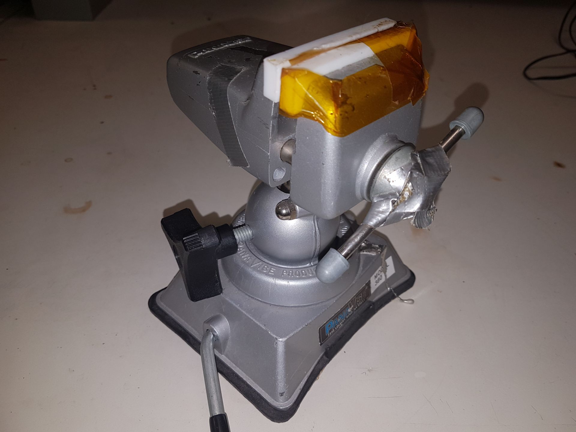 PanaVise "380" Vacuum Base Vise