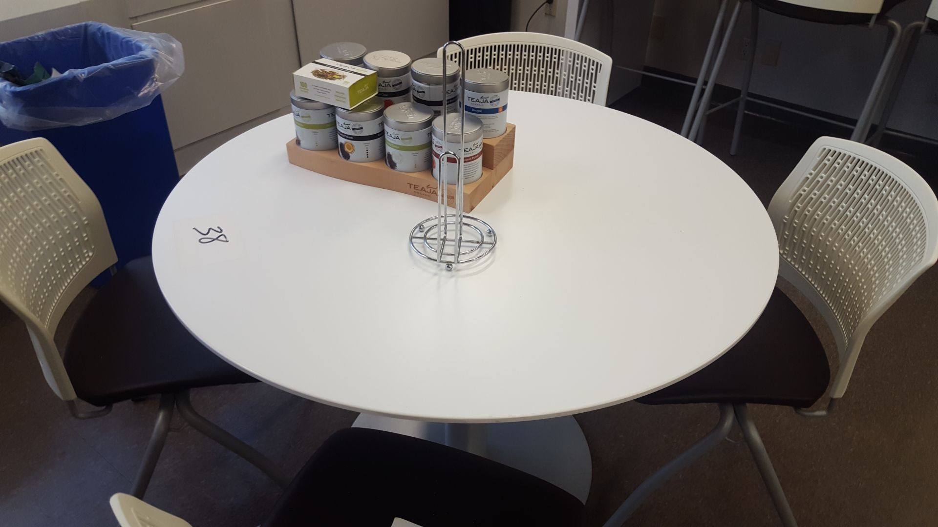 White 42" Round Cafeteria Table - Image 2 of 2