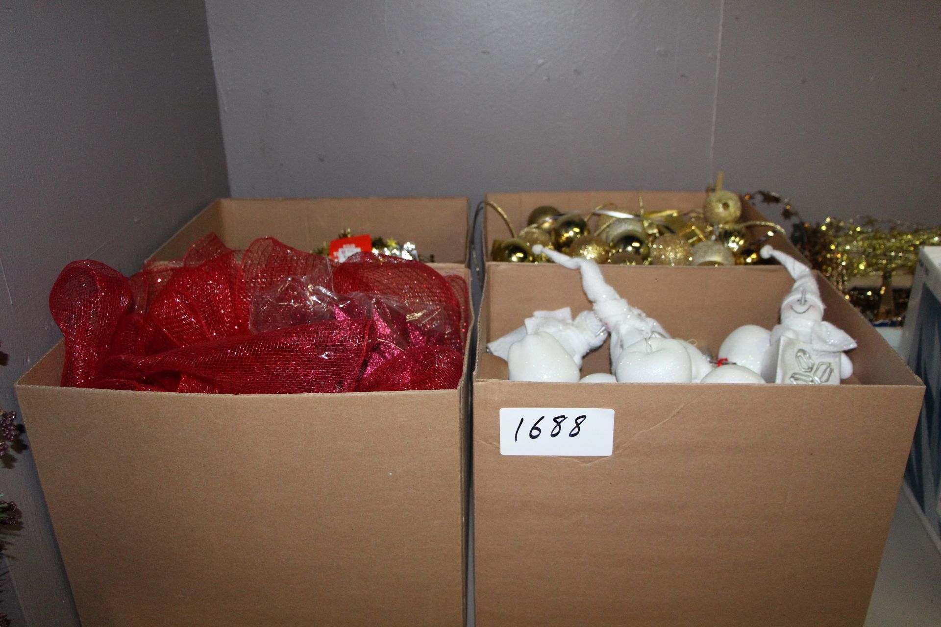 Lot 4 boxes of christmas ornaments