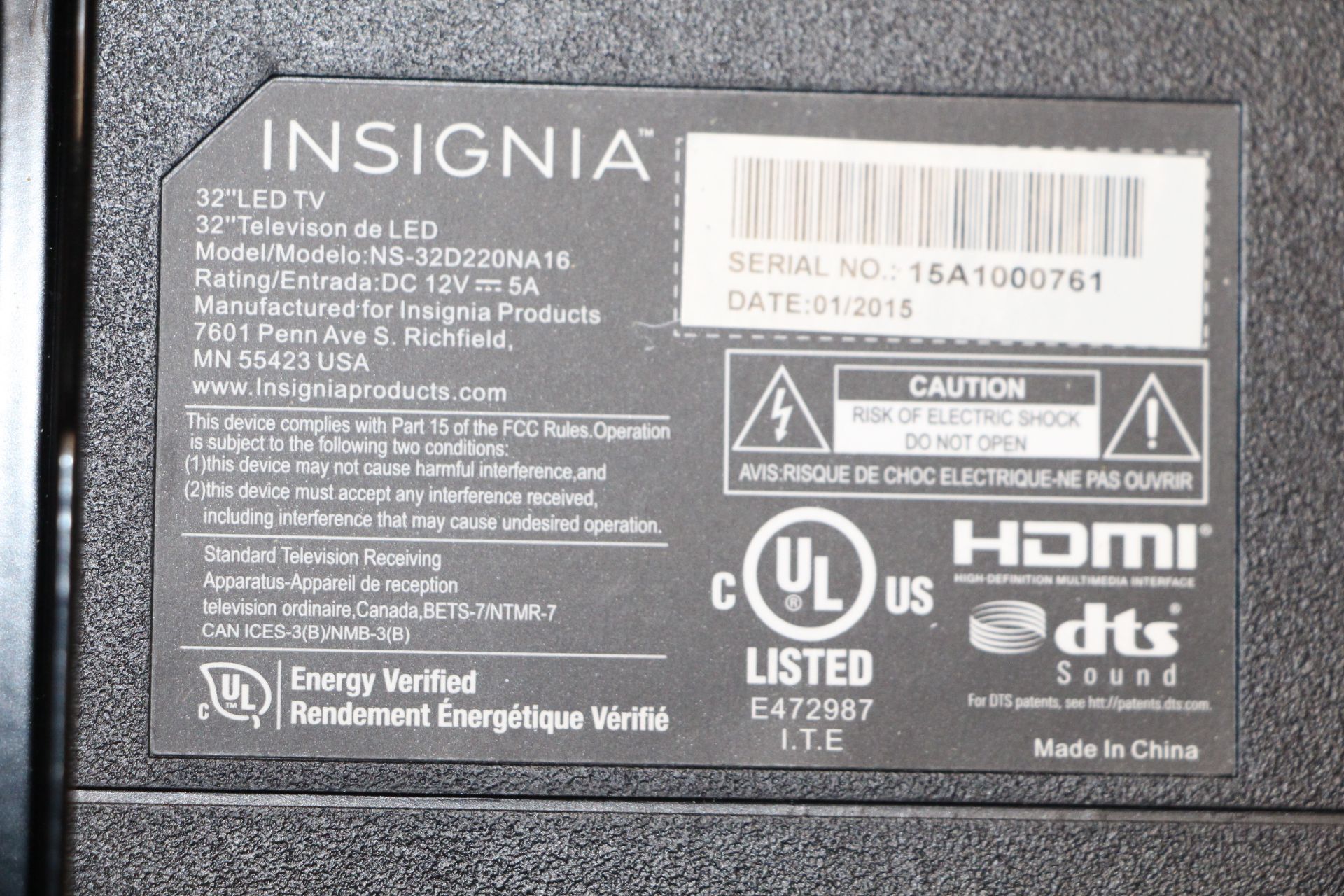 Insignia 32" LED TV Model NS-32D220NA18 - Image 2 of 2