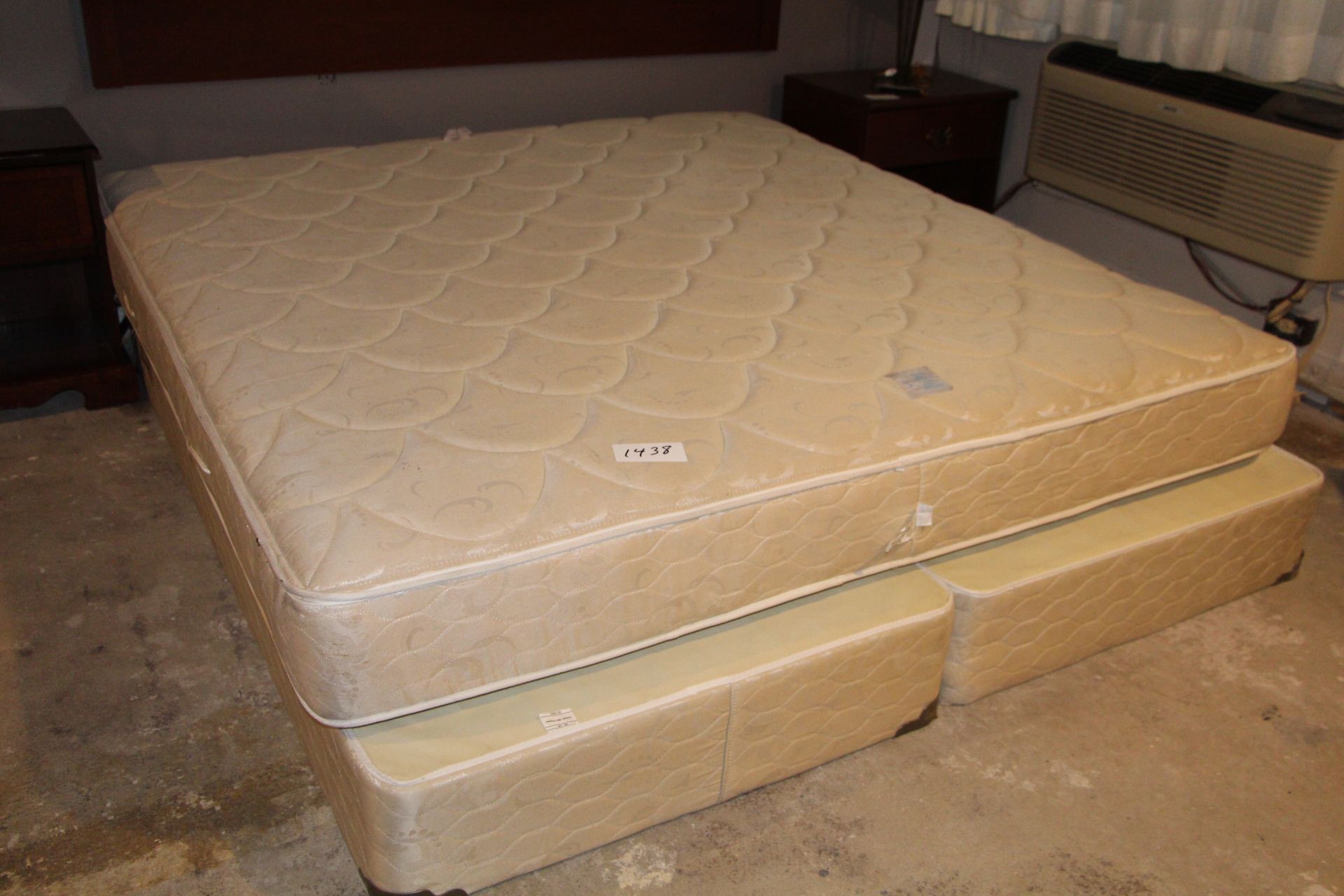 King size mattress with box spring