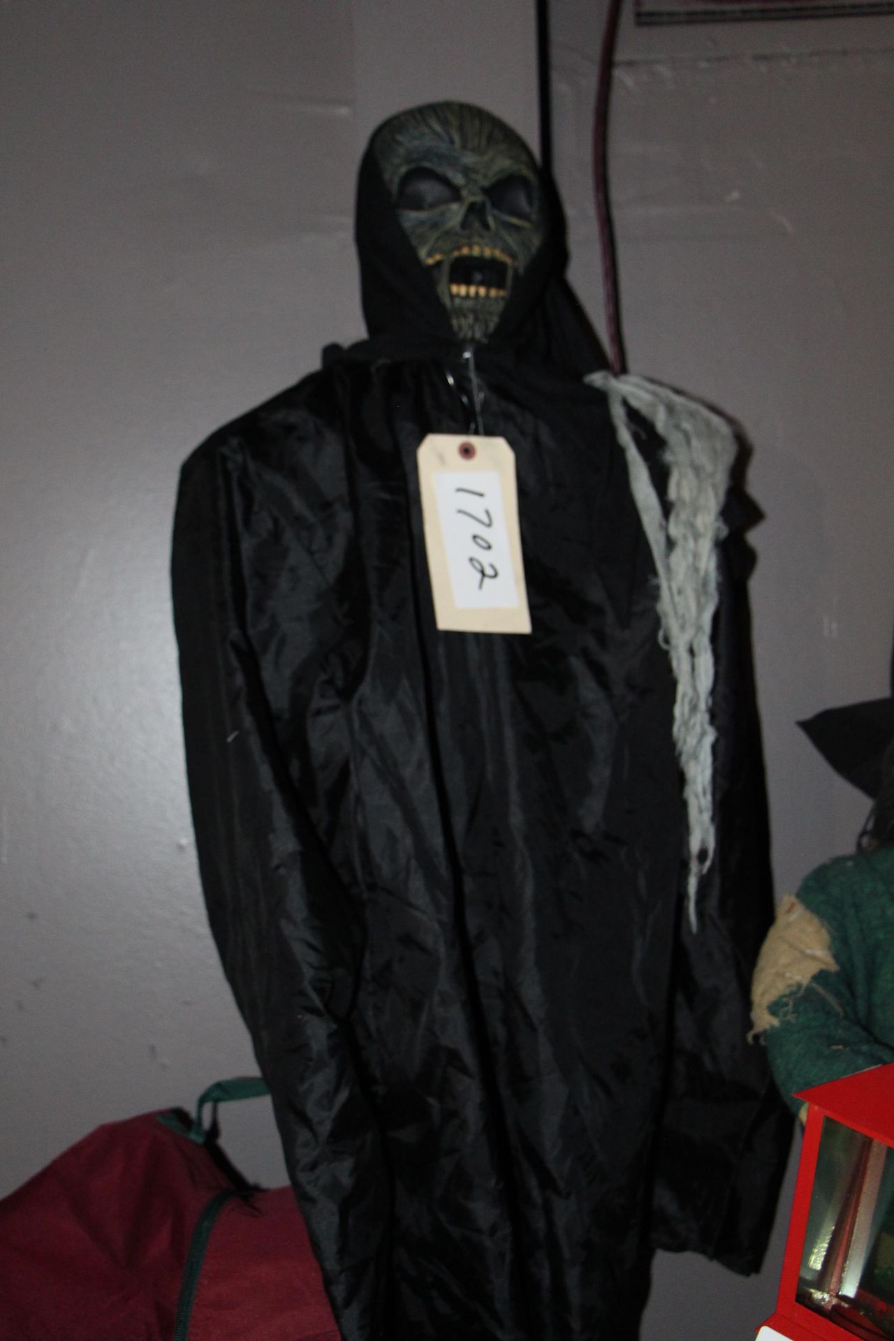 Halloween décor - hanging Black grim reaper