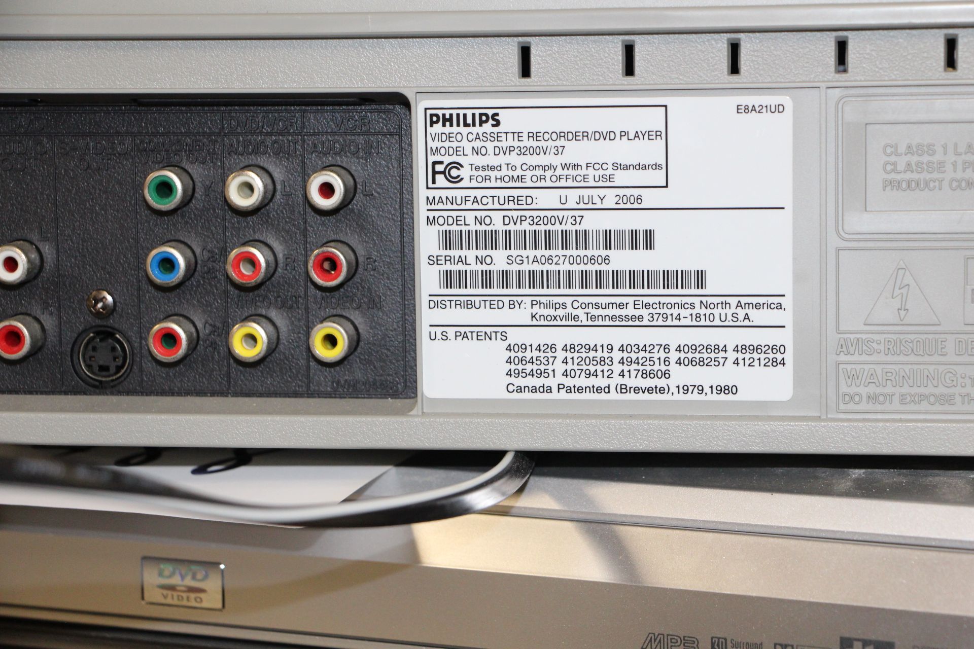 Philips model DVP3200V/37 Video cassette recorder/DVD player - Image 2 of 2