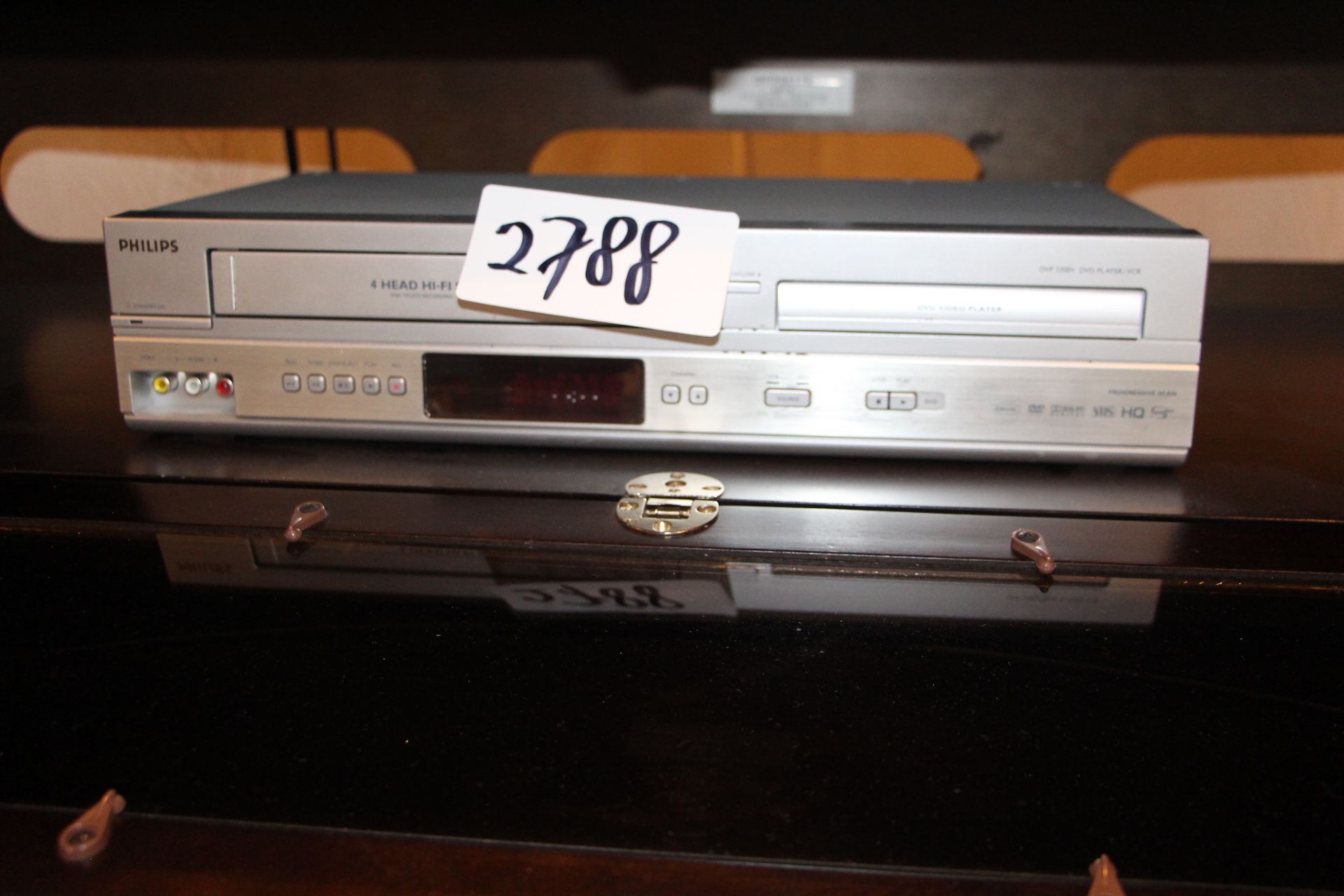 Philips VCR /DVD combo player