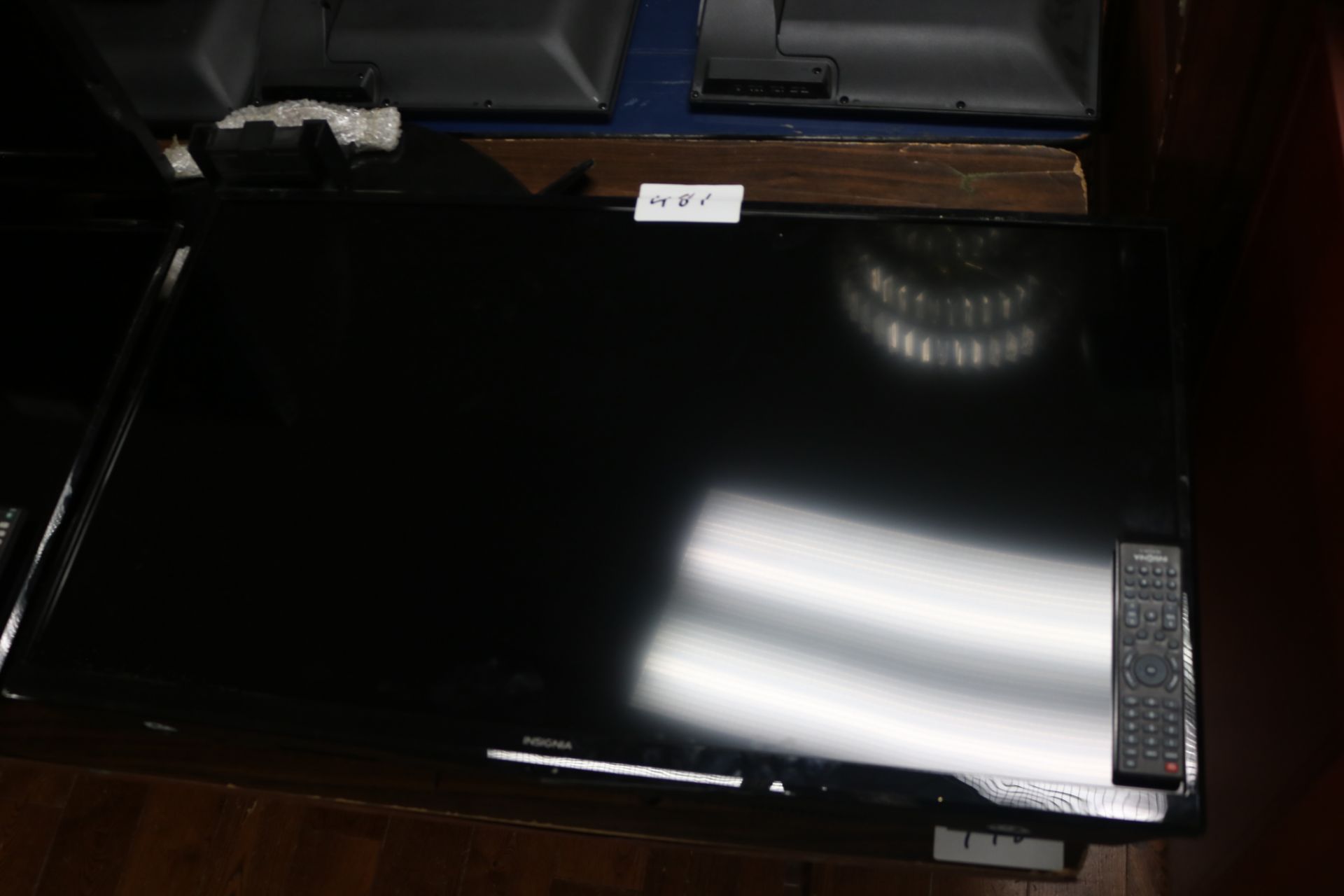 Insignia model NS-43D420NA16 LED TV