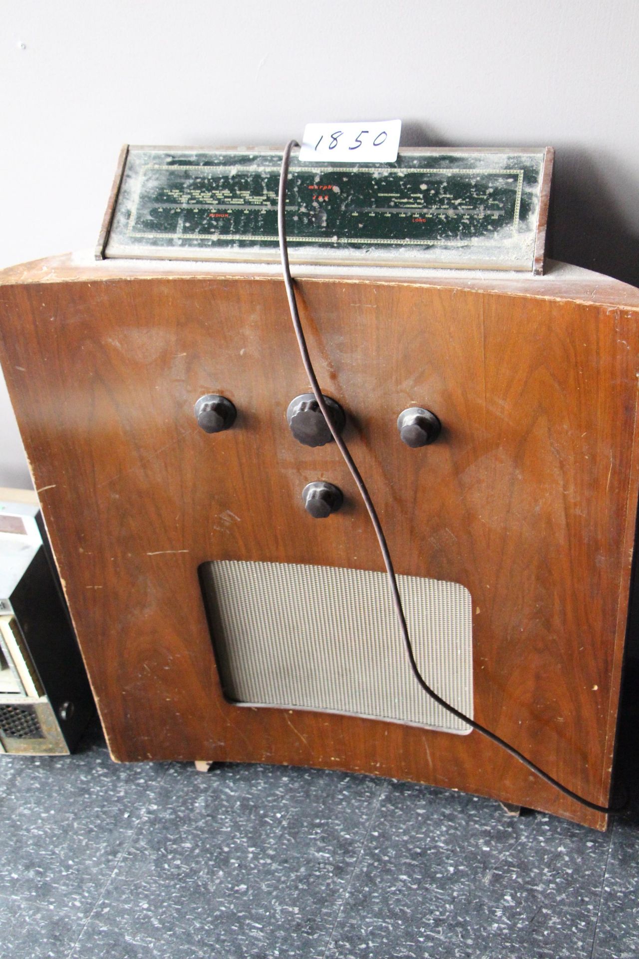 antique wood panel front electric radio