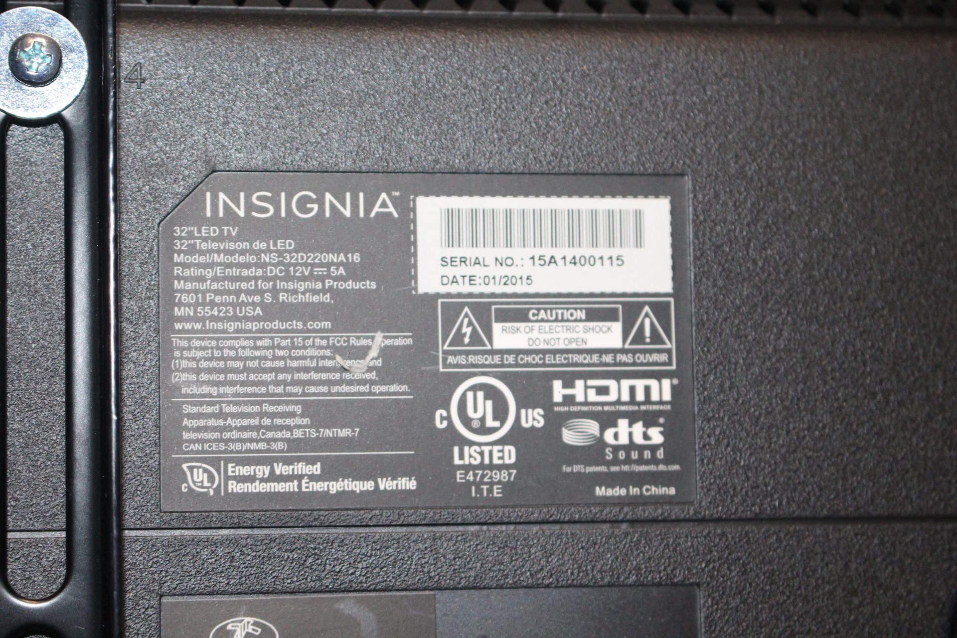 Insignia 32" LED TV Model NS-32D220NA16 - Image 2 of 2