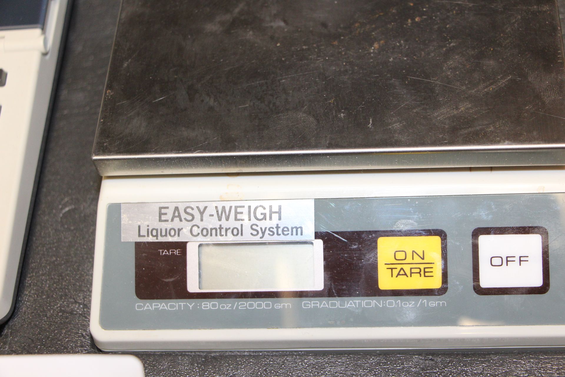 Lot calculator & digital scale w/ carrying case - Image 2 of 2