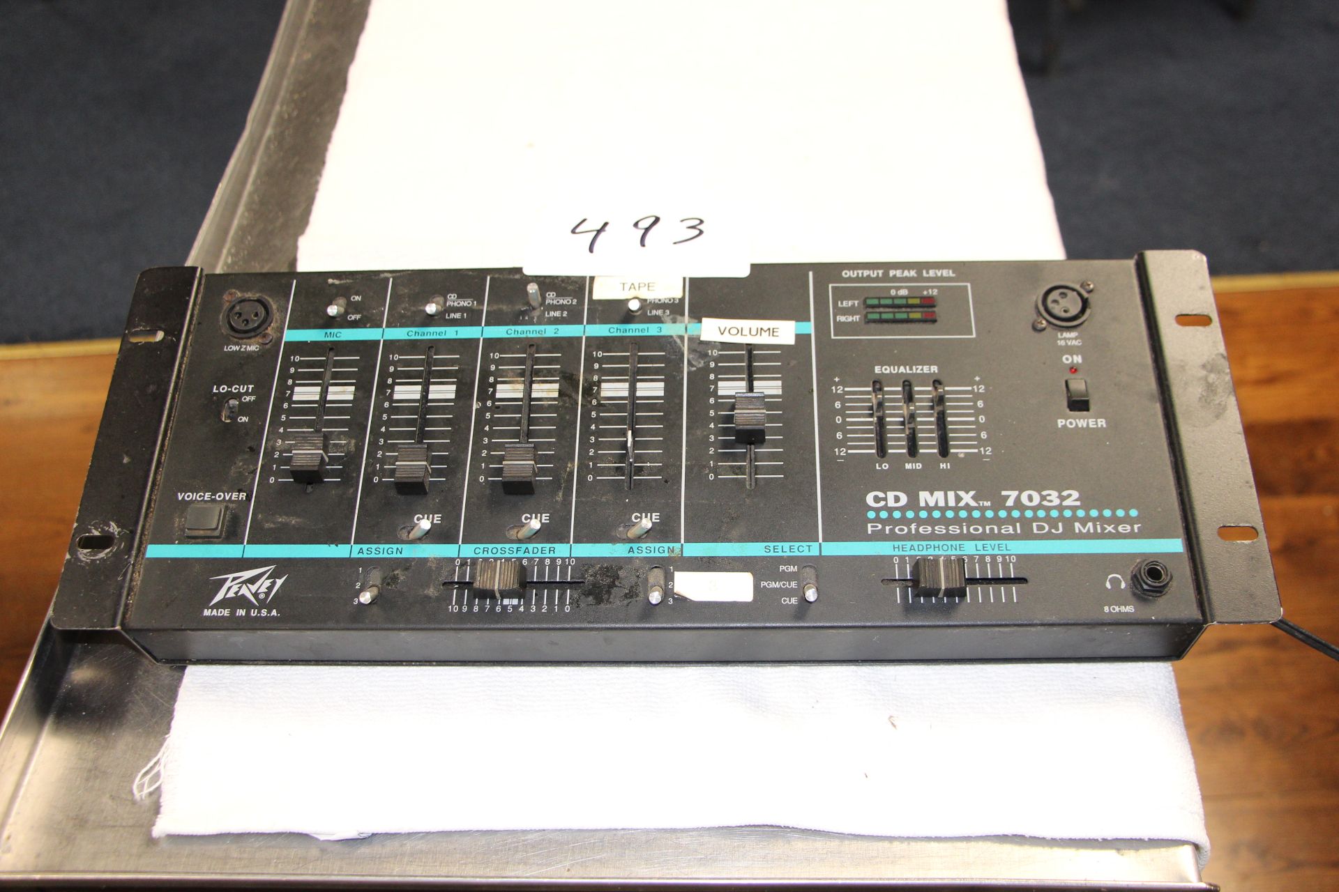 Peavey CD mix 7032 professional DJ mixer