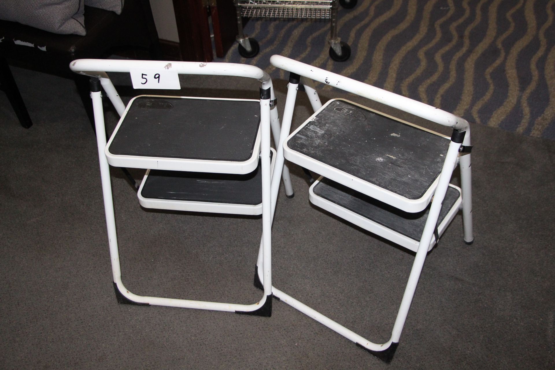 Lot 2 folding 2 step ladders