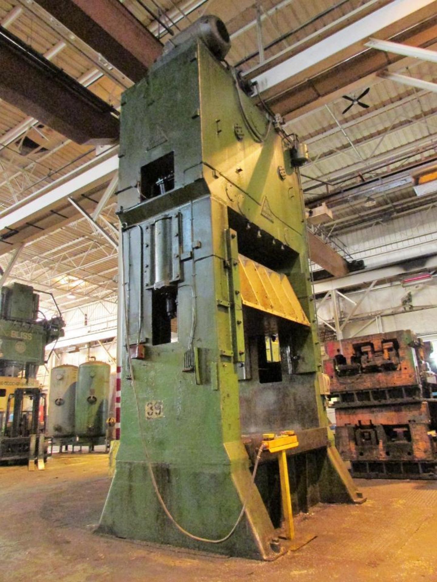 Clearing F2-350-84 350 Ton Two Point Eccentric Straight Side Press - Image 10 of 17