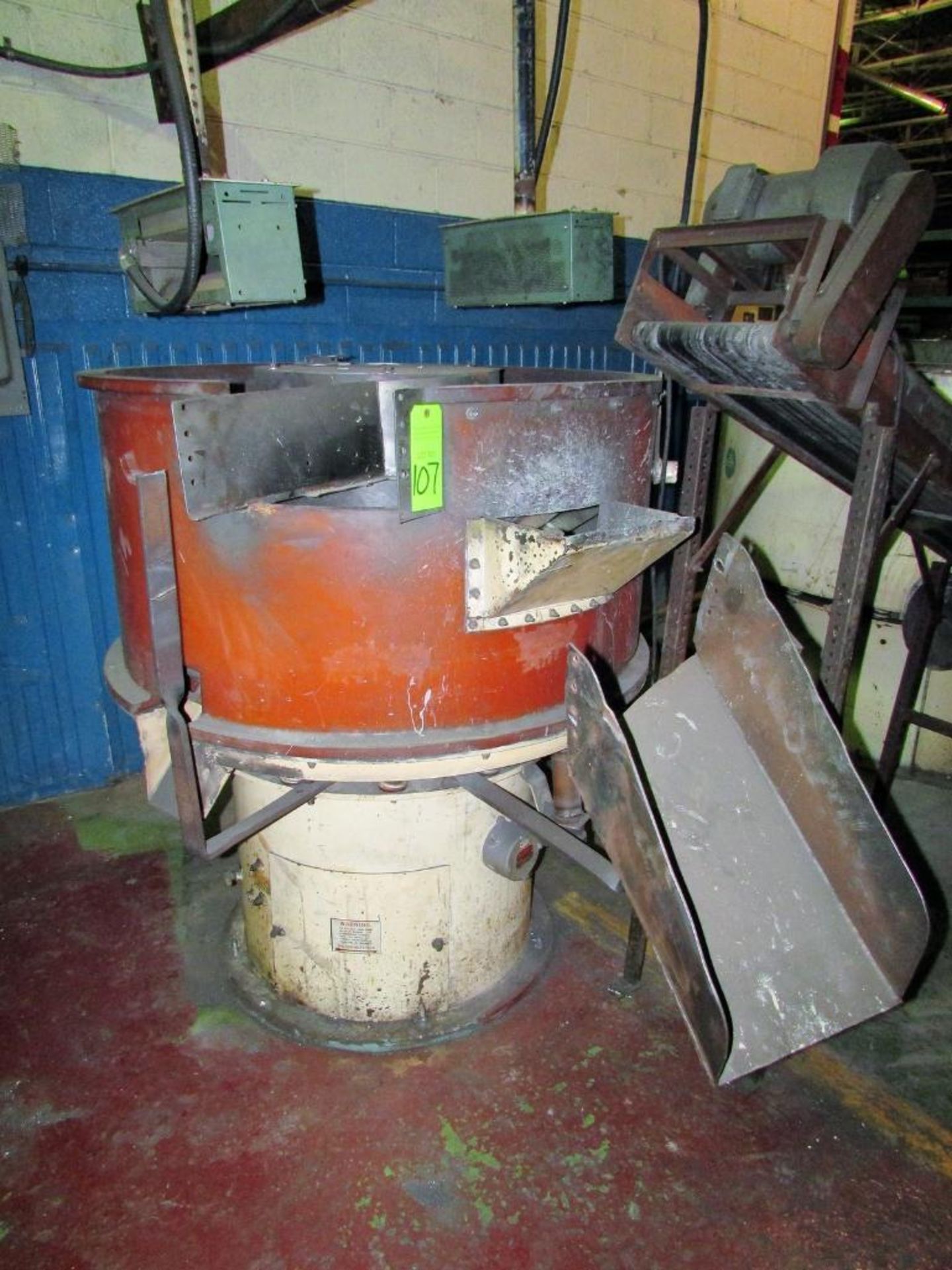 Sweco Model FMS-5LR 44" Vibratory Finisher