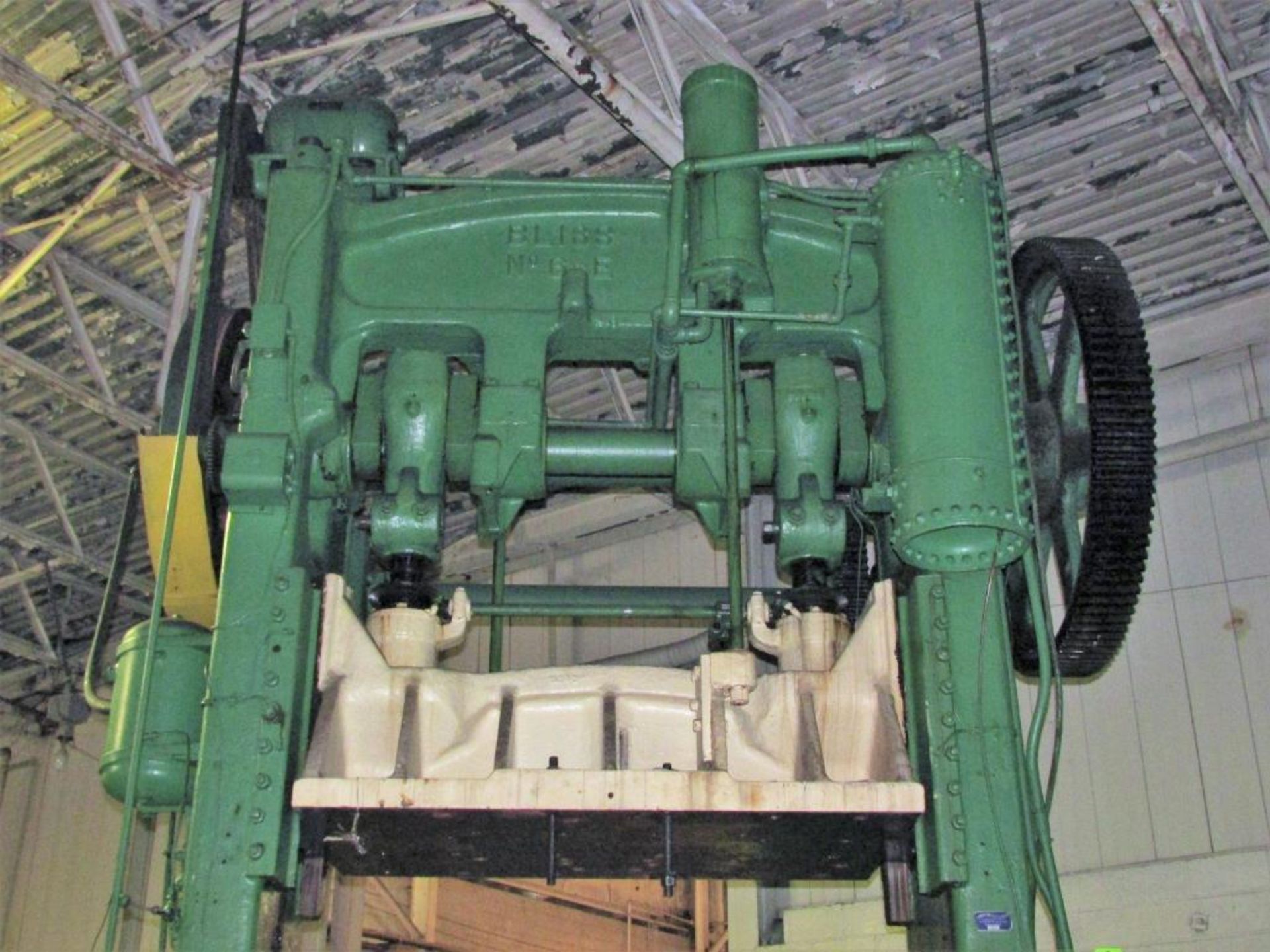 Bliss 6E 135 Ton Straight Side Press - Image 5 of 32