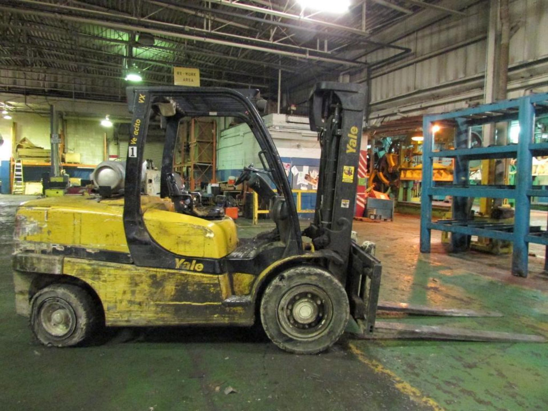 Yale Model GLP120VXNGGE096 10,950 lb. Capacity Fork Lift Truck - Image 11 of 15