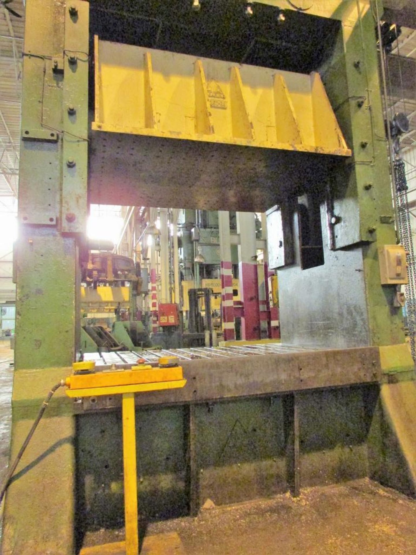 Clearing F2-350-84 350 Ton Two Point Eccentric Straight Side Press - Image 9 of 17