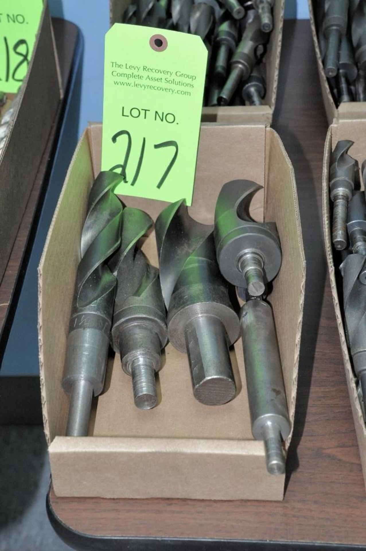 Lot-Straight Shank Drills in (1) Box, (B-1 Layout Room)