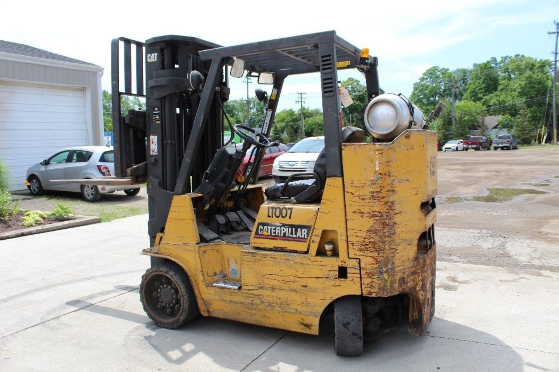 Catapillar LT007 8,000lb Forklift