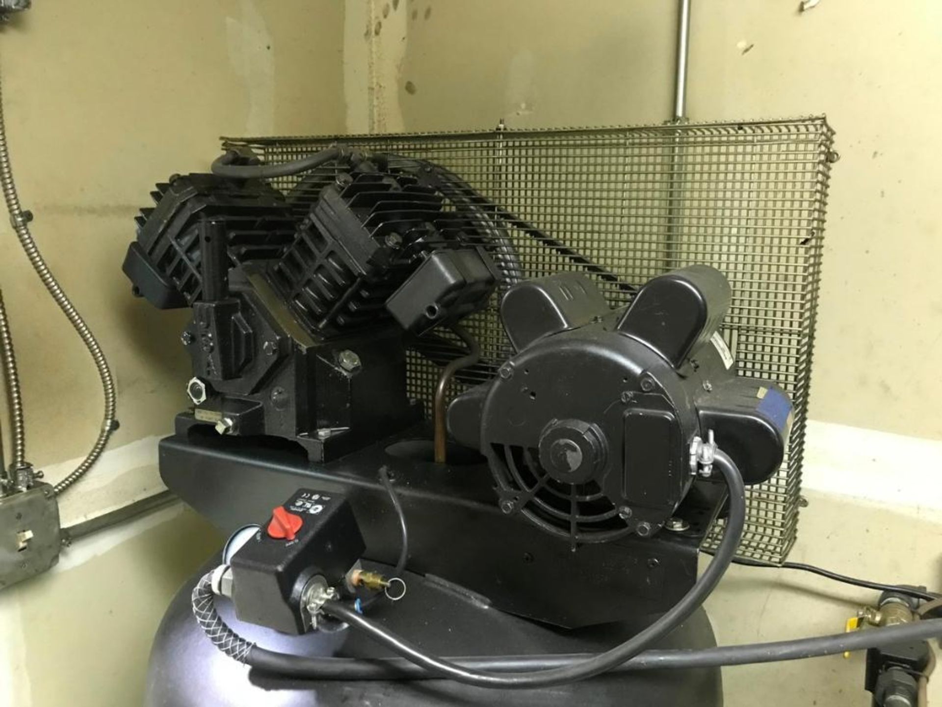 Campbell Haus Feld, Professional Air Compressor - Image 3 of 3