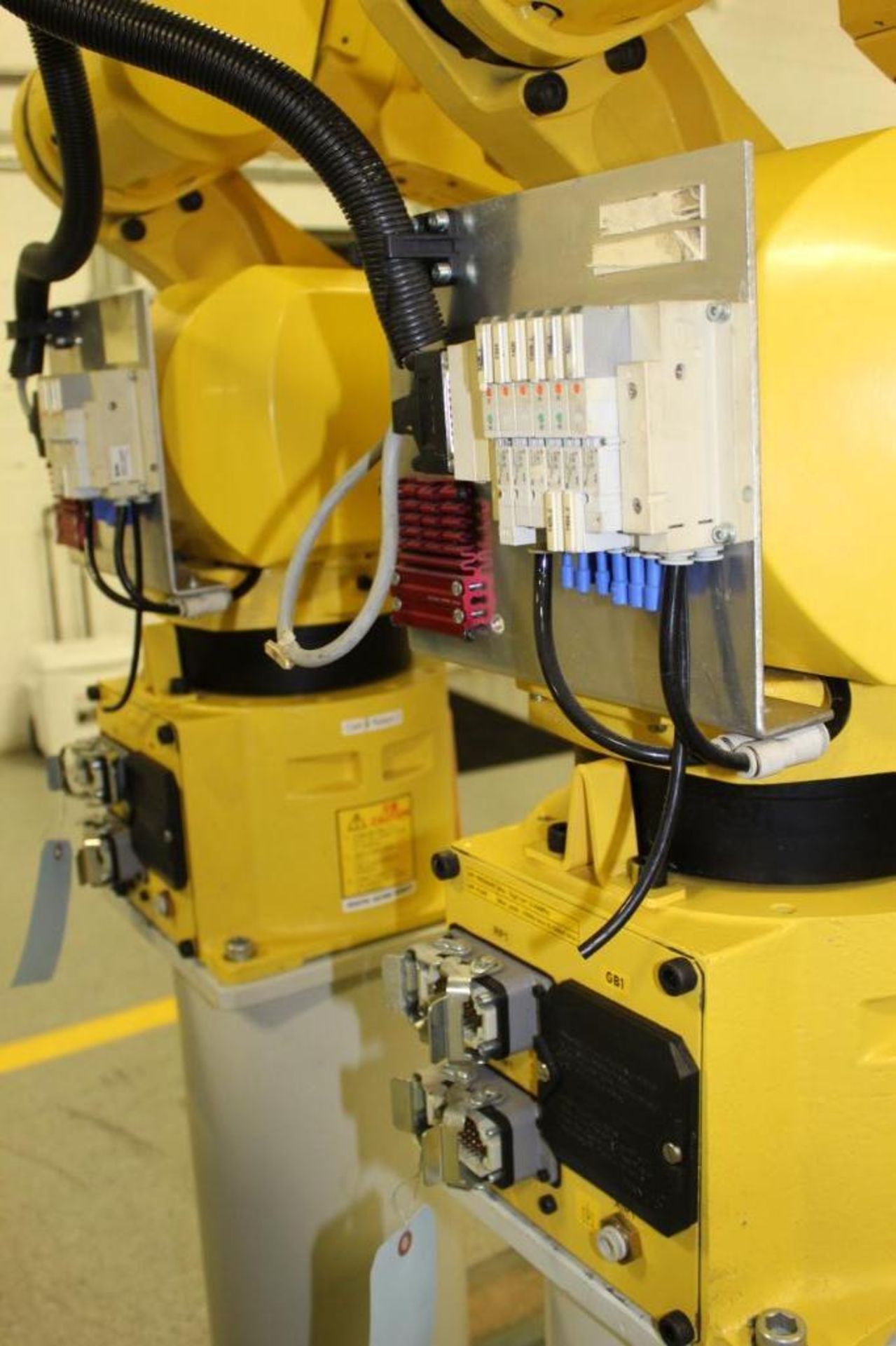 2 Fanuc M6iB 6 Robots - Image 8 of 13