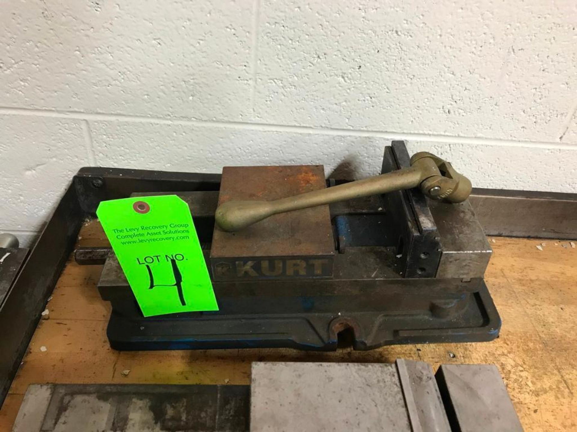 Kurt, 6'' Machine Vise