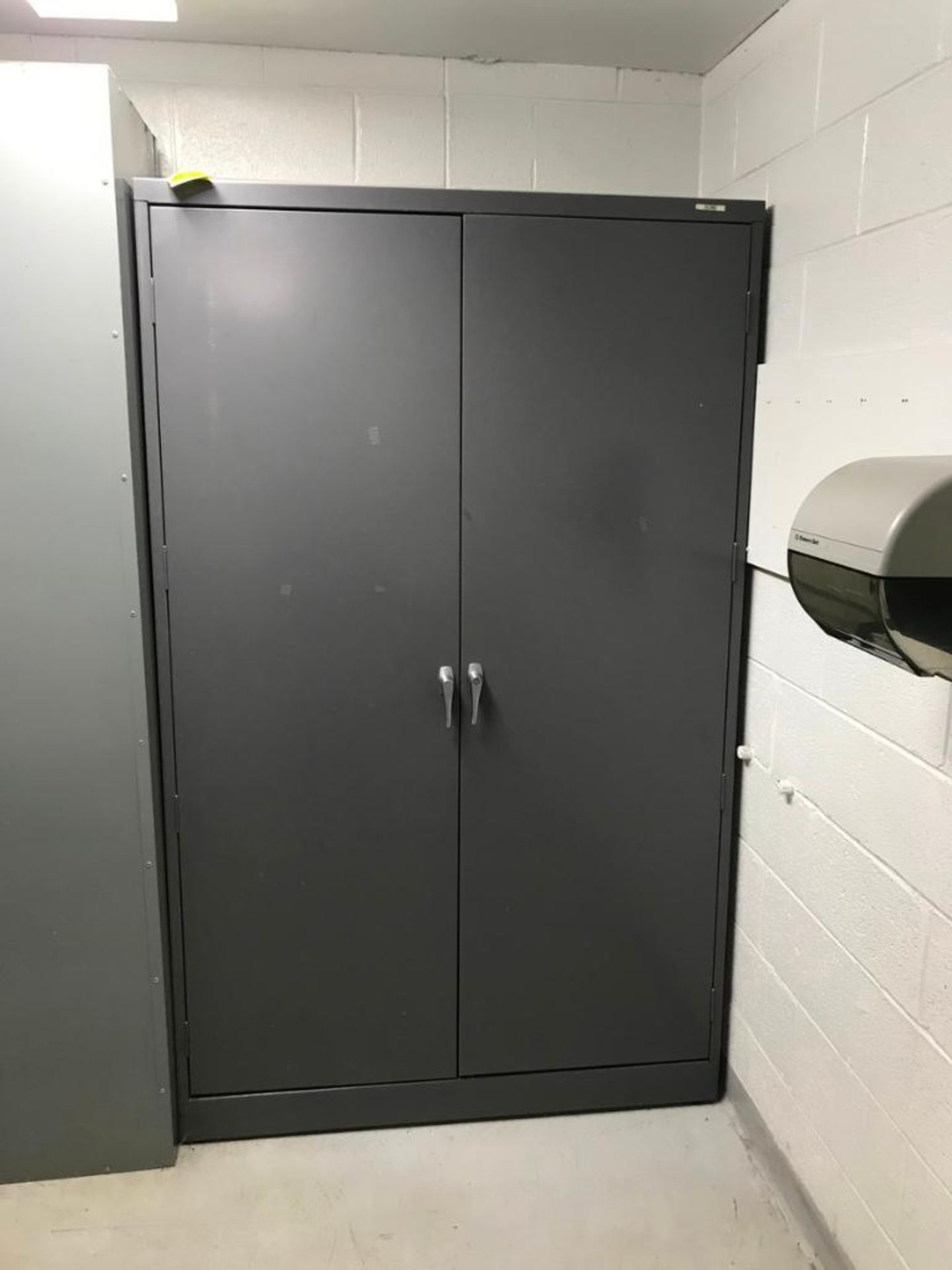 (6) 45'' x 18'' x 76'' 3-Door Lockers - Image 5 of 6