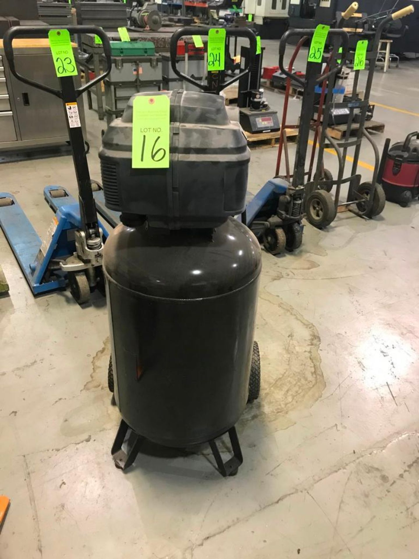 Huskey, mdl. C303H, 30 Gal High Performance Air Compressor