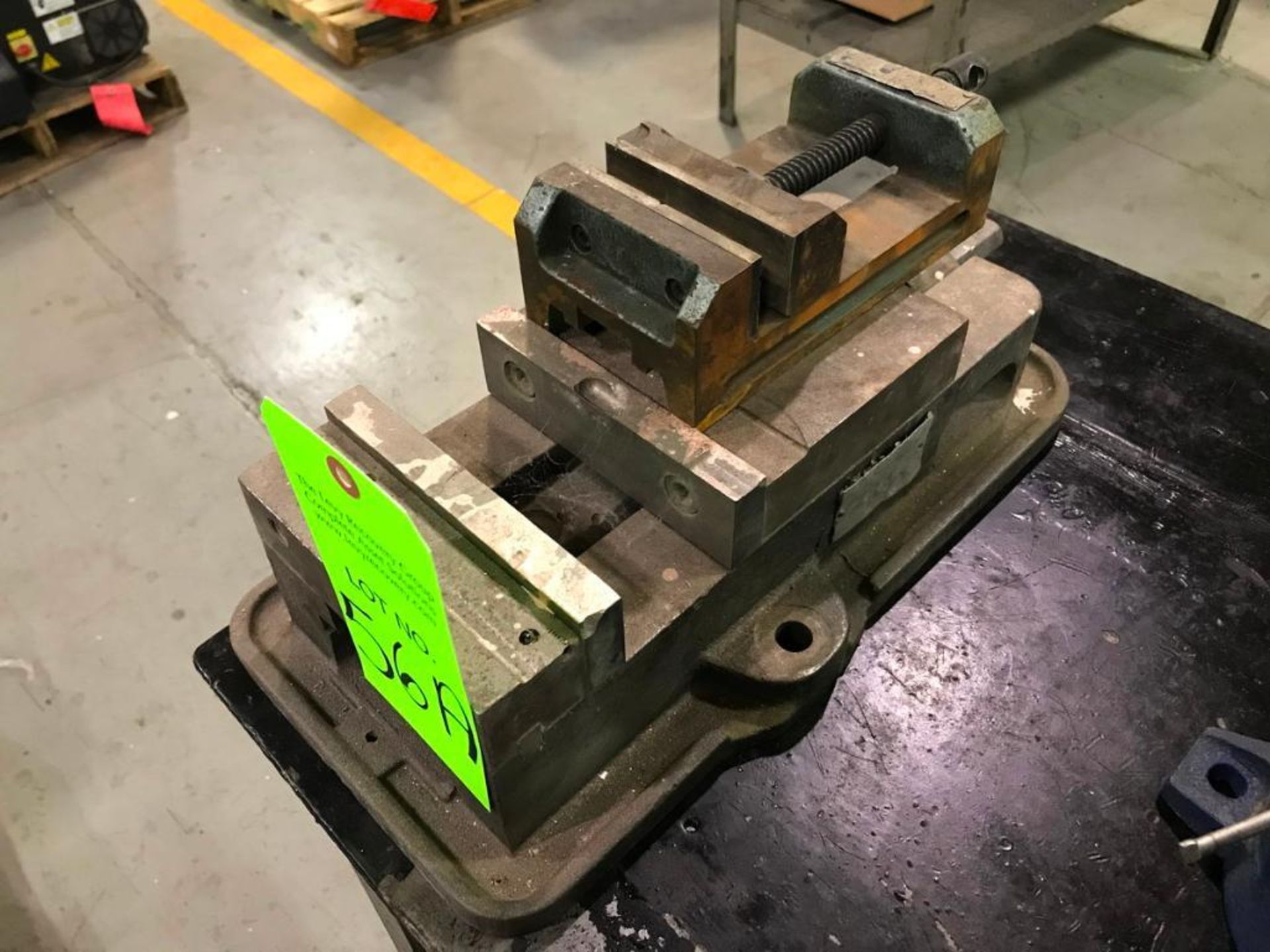 (1) 6'' Machine Vise & (1) 4" Vise - Image 2 of 2