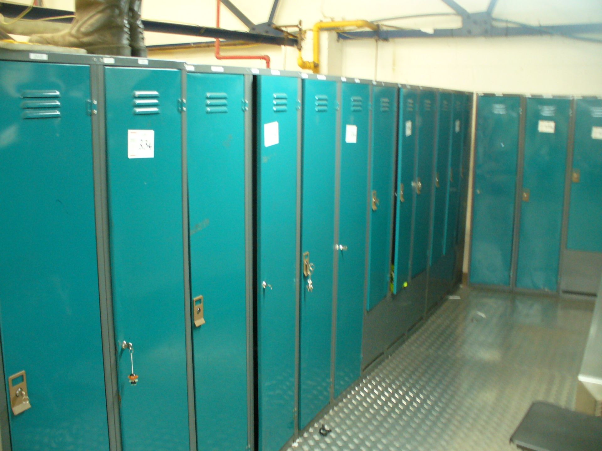 Set of 6 LOCKER UNITS comprising 14 lockers