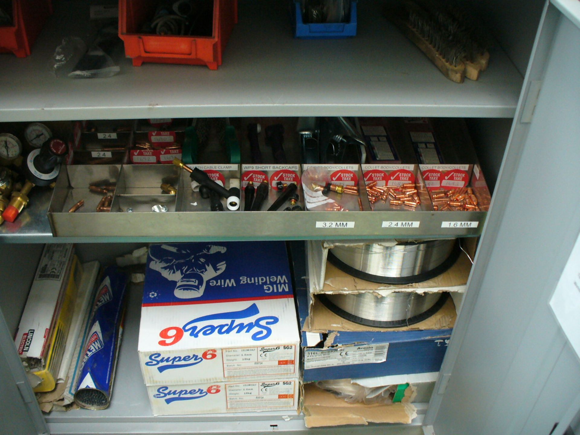 3' double door STATIONERY CABINET & CONTENTS of welding supplies including tips, earths, bushes, - Image 3 of 4