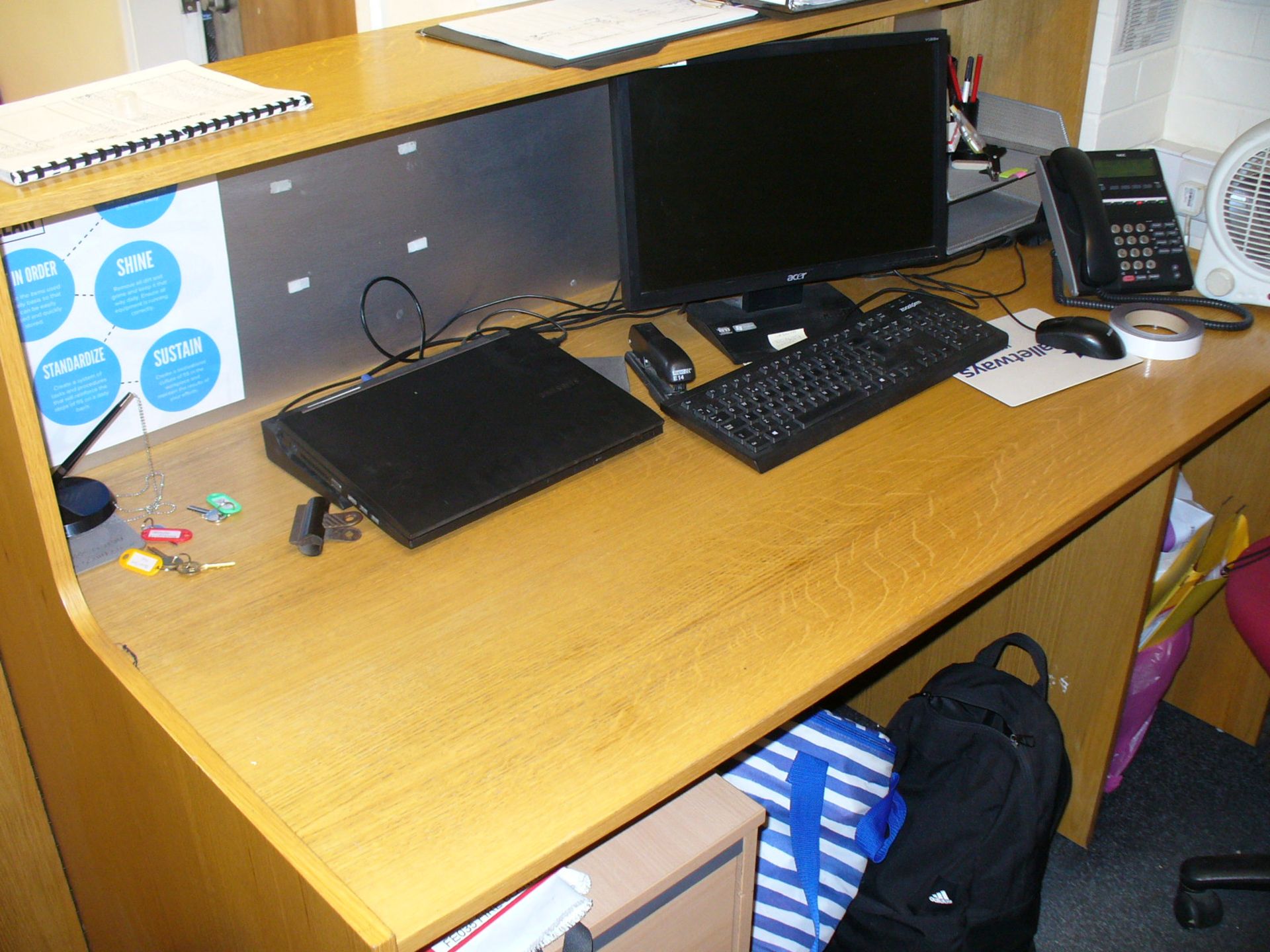 2 x oak effect RECEPTION DESKS, 3 drawer beech PEDESTAL and 2 SWIVEL CHAIRS, upholstered red fabric - Image 3 of 3