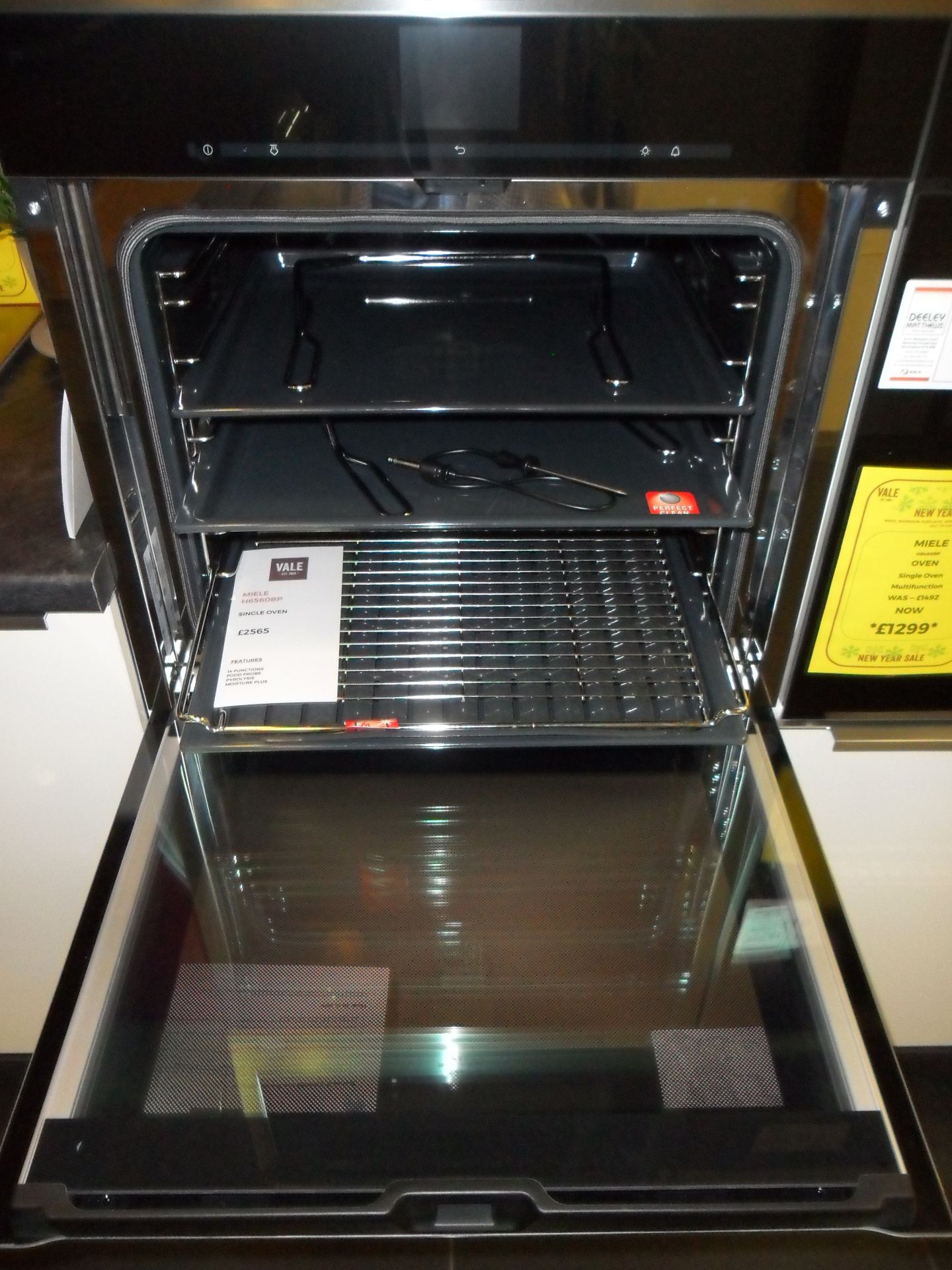 Miele H6460BP multi function SINGLE OVEN RRP £1,299 - Image 5 of 5