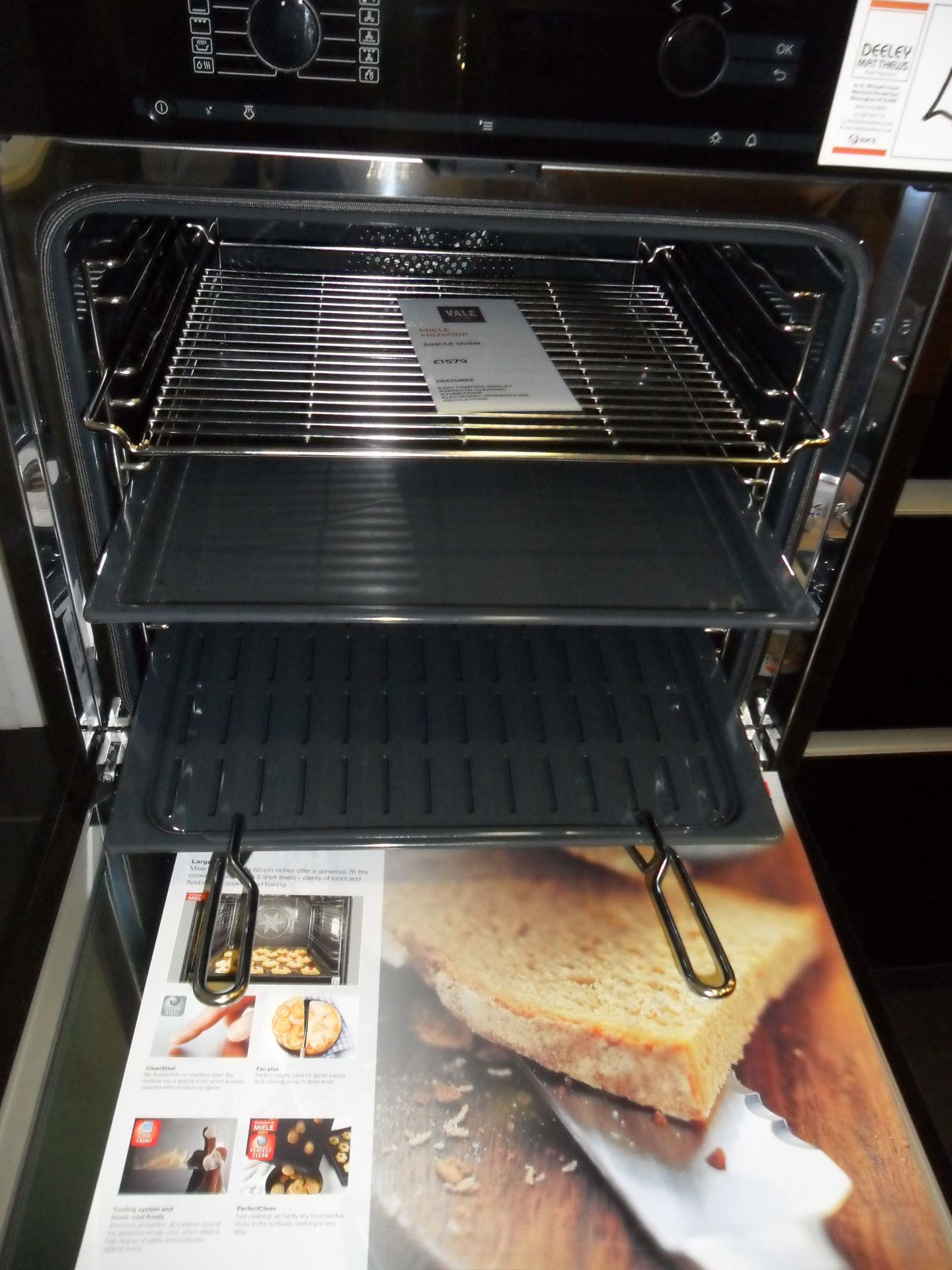 Miele H626BP SINGLE OVEN RRP £1,579 - Image 3 of 4