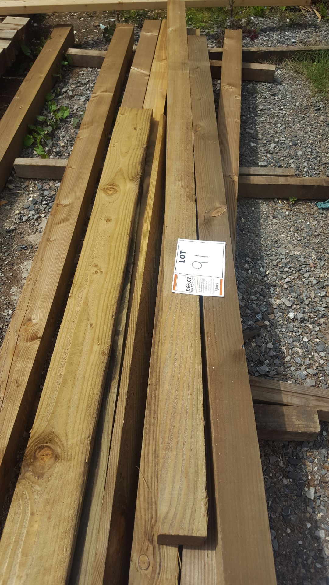 7 x 9' x 4" x 4" TIMBER POSTS, 44 x 8' x 4" x 4" TIMBER POSTS, 39 x 8' x 4" x 4" NOTCHED POSTS, 7 - Bild 2 aus 2