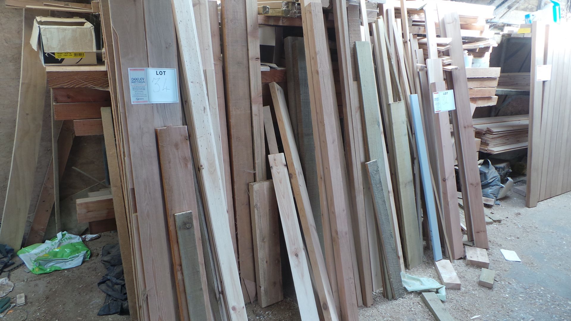 Assorted softwood TIMBER OFFCUTS