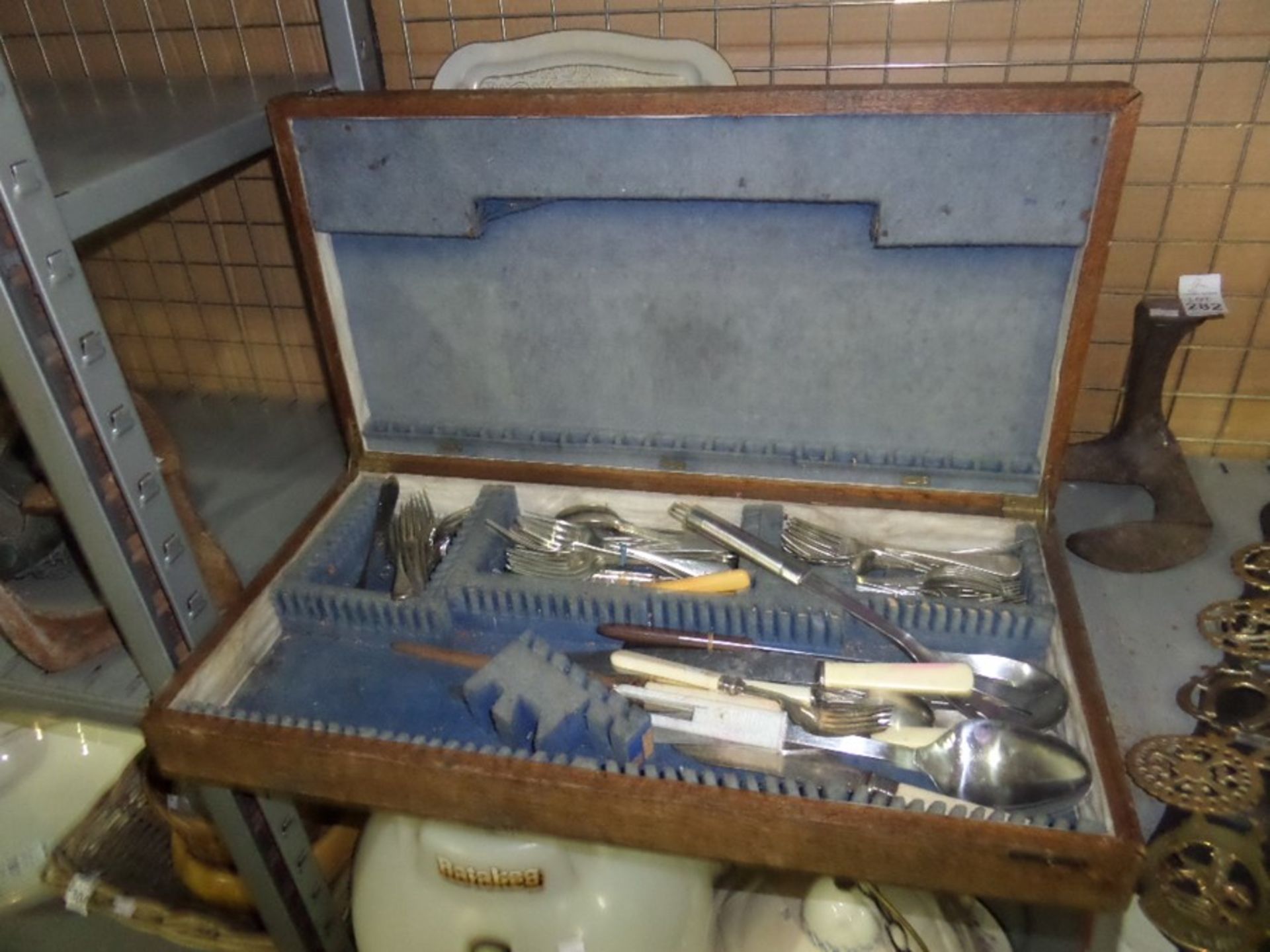 CUTLERY BOX AND CONTENTS