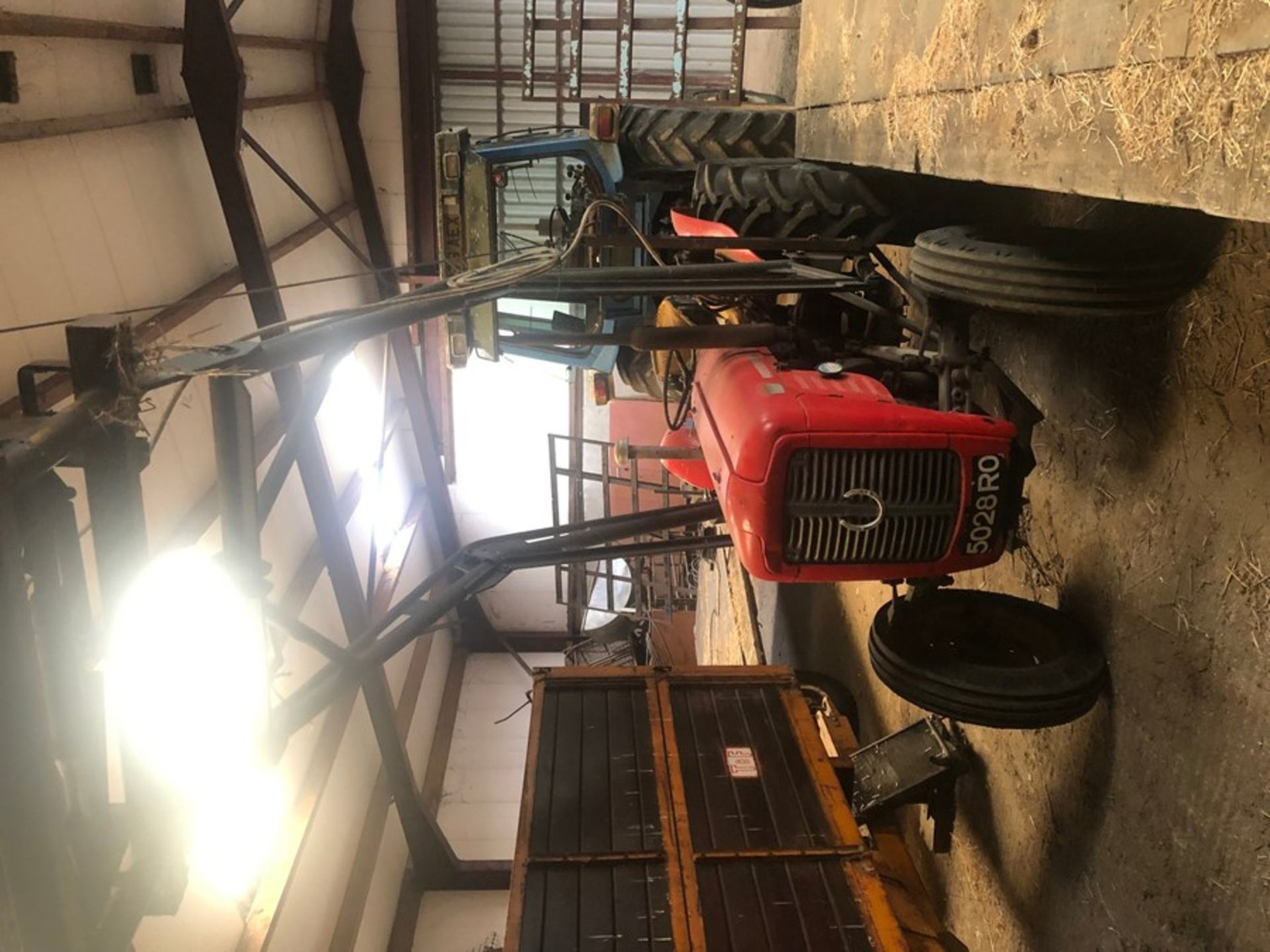 Massey 35 2WD Tractor with Bale lifter Reg No 5028 RO (HOURS 4098) (RUNNING WELL) - Bild 2 aus 9