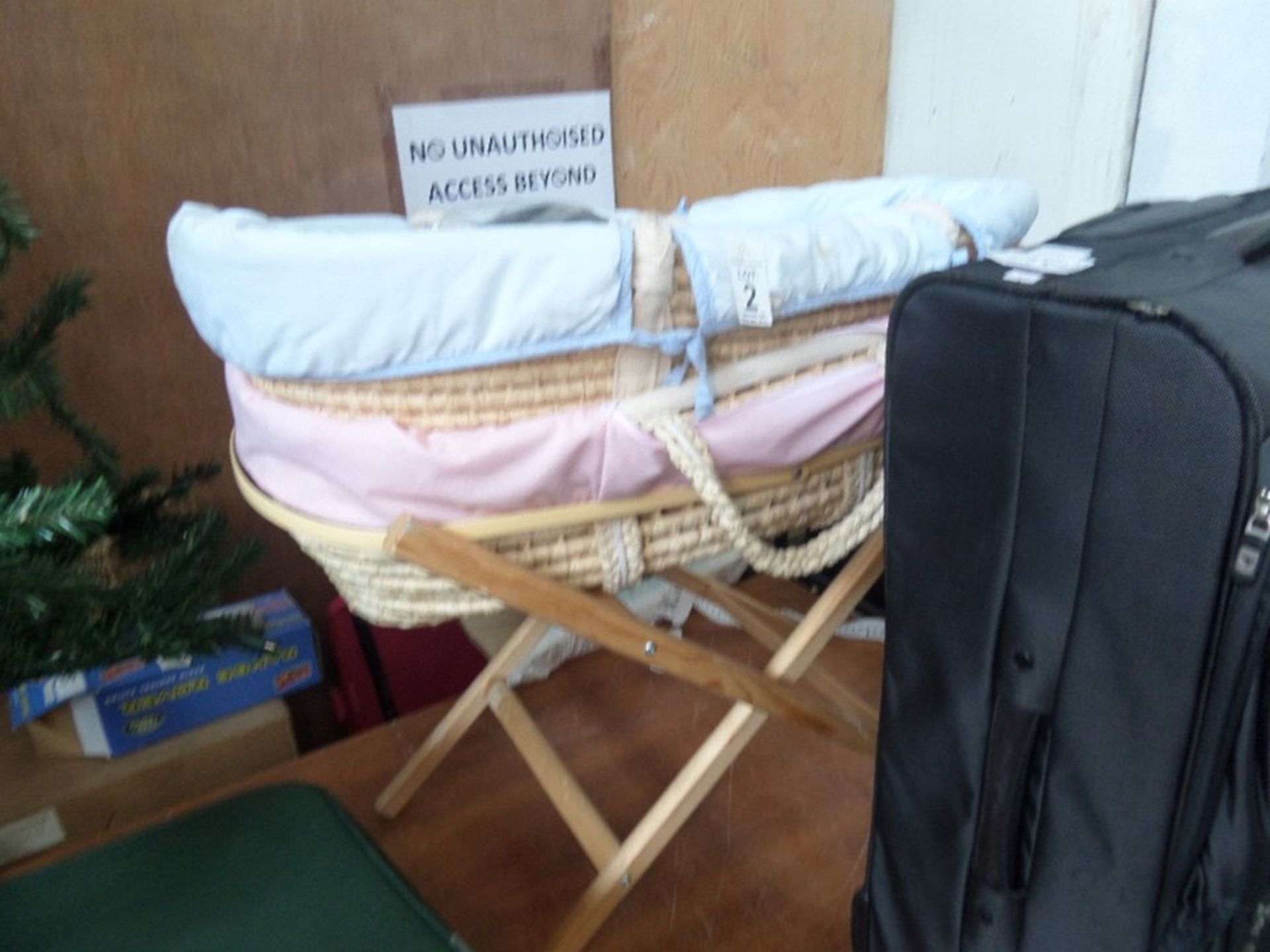 MOSES BASKET STAND AND CONTENTS