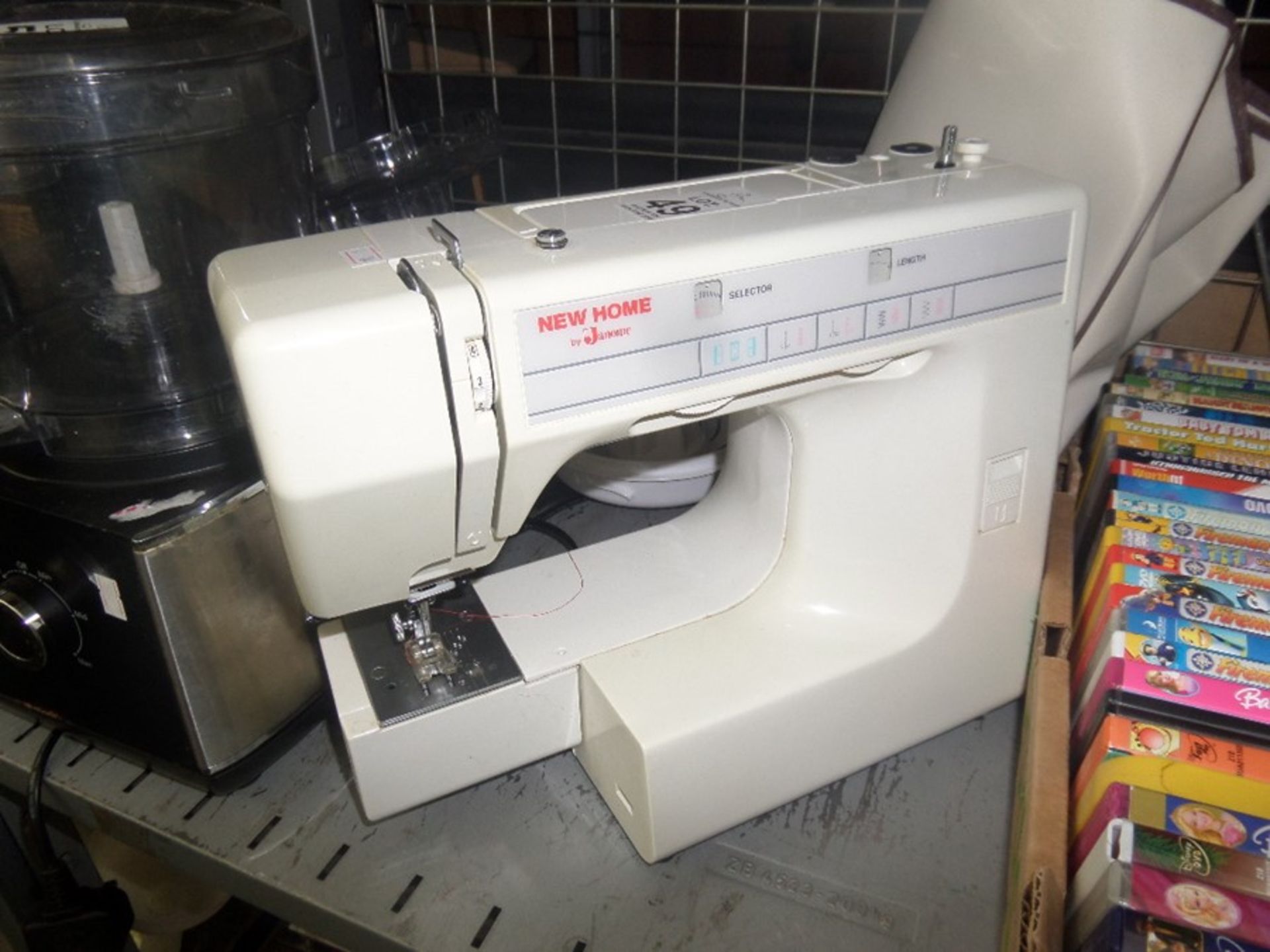 NEW HOME SEWING MACHINE