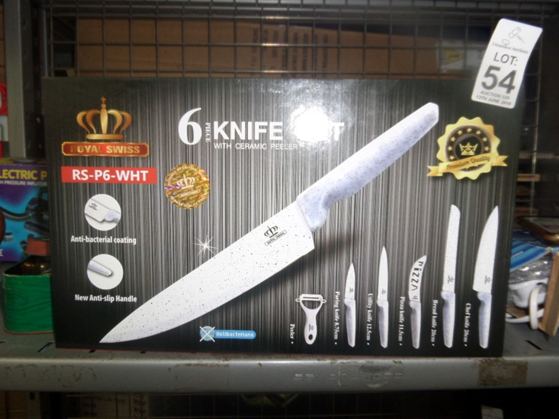 SET OF KITCHEN KNIVES