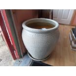 LARGE WHITE PLANT POT