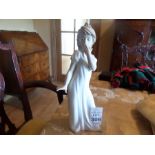 LLADRO NAO GIRL IN NIGHT DRESS FIGURINE