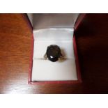 LADIES 9CT GOLD HALLMARKED RING IN CASE