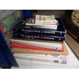 JOB LOT OF ANTIQUE & COLLECTIBLES BOOKS